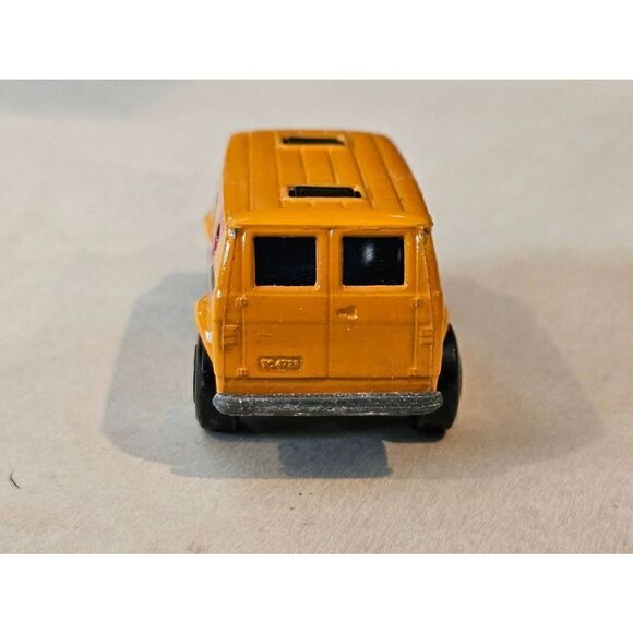 Vintage Matchbox England Lesney No.88 Chevy Van 1979 Red stripe - Picture 1 of 6